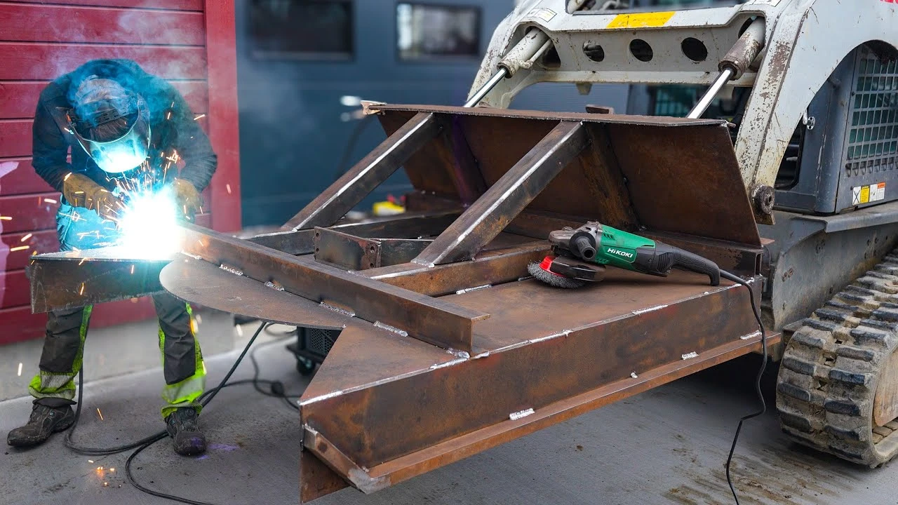 Building a Chain Mulcher from Scrap and Clearing a Forest Road With It