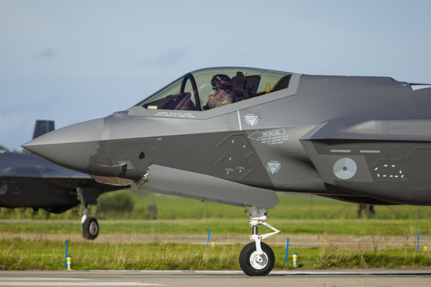 F35 op vliegbasis leeuwarden