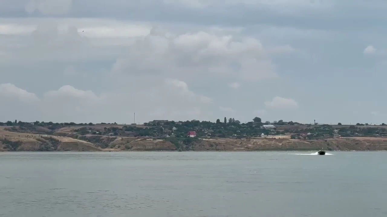 Protect Ukraine test aquadrone in Oekraïne met Oekraïense militairen.